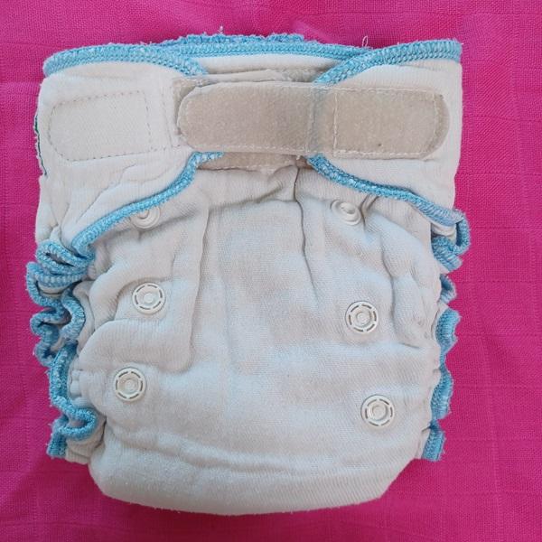 Blümchen Saughöschen OS (3-16kg) Baumwoll-Twill