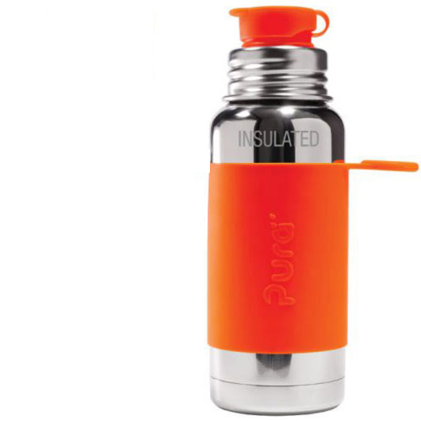 Eine mittelgroße Edelstahlflasche mit einem orangene Verschluss uns einer orangenen Hülle